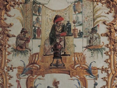 Chantilly, Kasteel: Een detail van de decoratie in de Grande Singerie door Christophe Huet, 1737 door Unknown